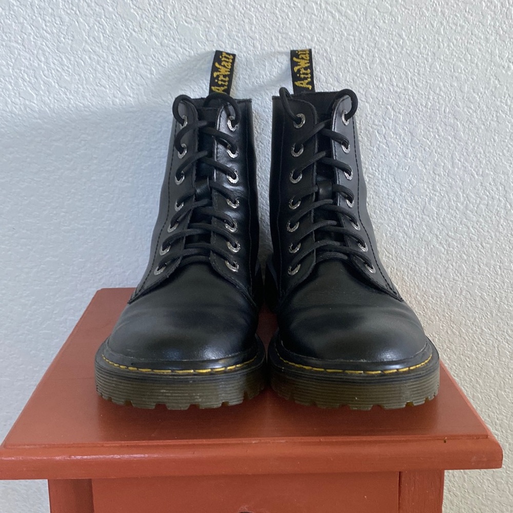 Dr. Martens 👞